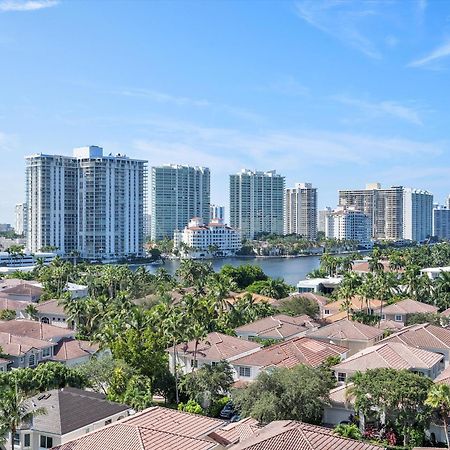 Stunning Water Views 1Br Condo With Pool And Tennis Court Sunny Isles Beach Exterior photo