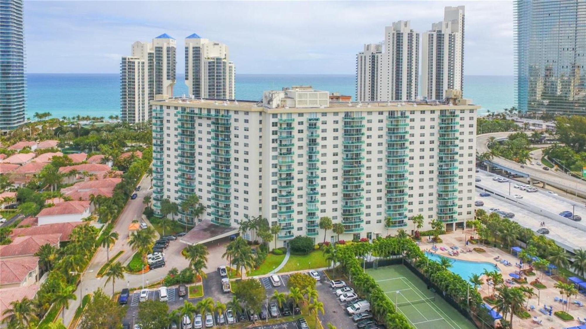 Stunning Water Views 1Br Condo With Pool And Tennis Court Sunny Isles Beach Exterior photo